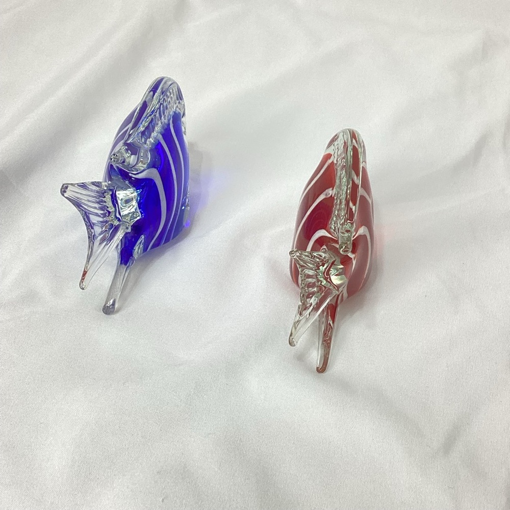 Glass Fish Figurines in Red and Blue Art Glass Fish Paperweights Decor - Picture 2 of 15